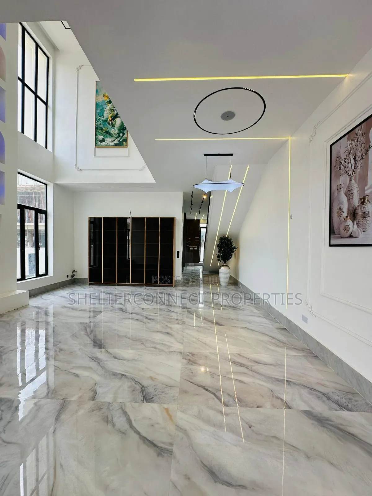 5bdrm Duplex in Lekki Phase 1 for sale in Lekki Phase 1