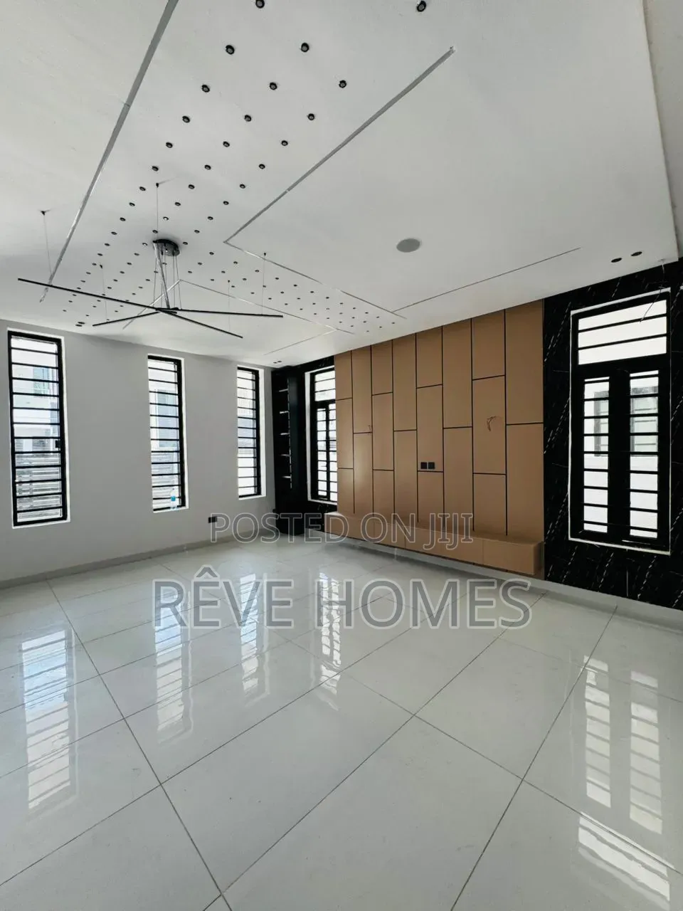 4bdrm Duplex in Lekki for sale in Lekki Phase 1