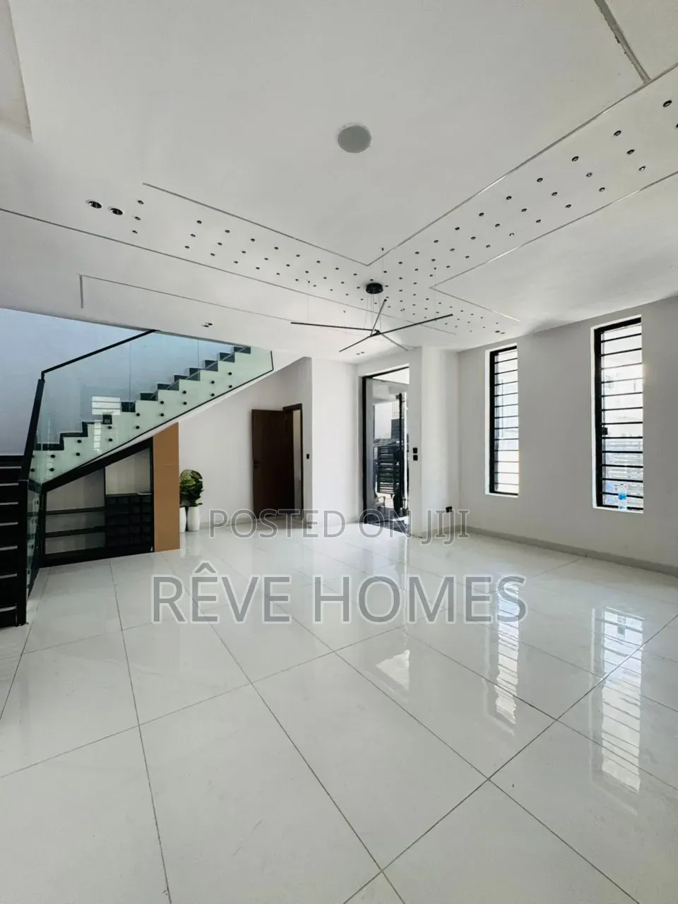 4bdrm Duplex in Lekki for sale in Lekki Phase 1