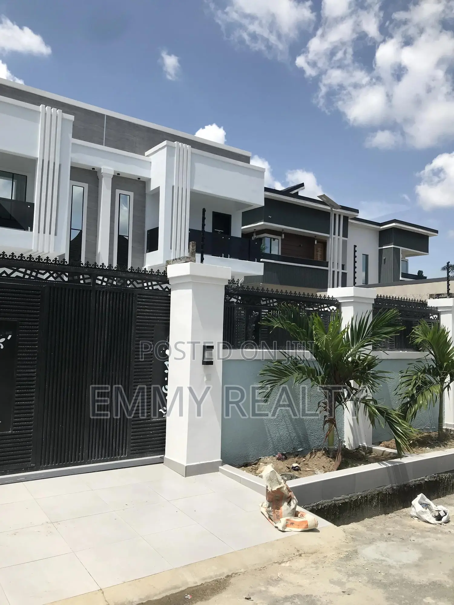 4bdrm Duplex in Garden Estate, Eliozu for sale in Eliozu