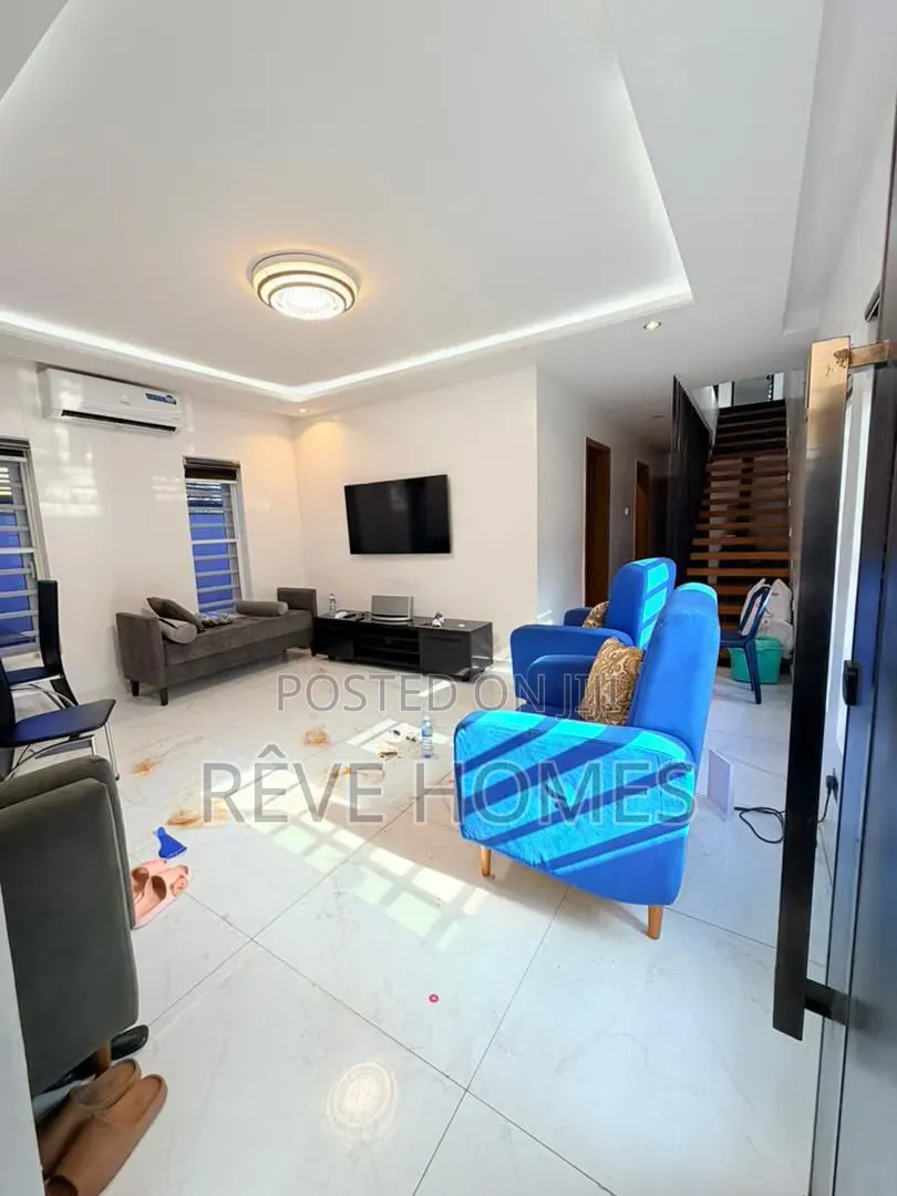 4bdrm Duplex in Ogba, Ikeja GRA for sale in Ikeja GRA
