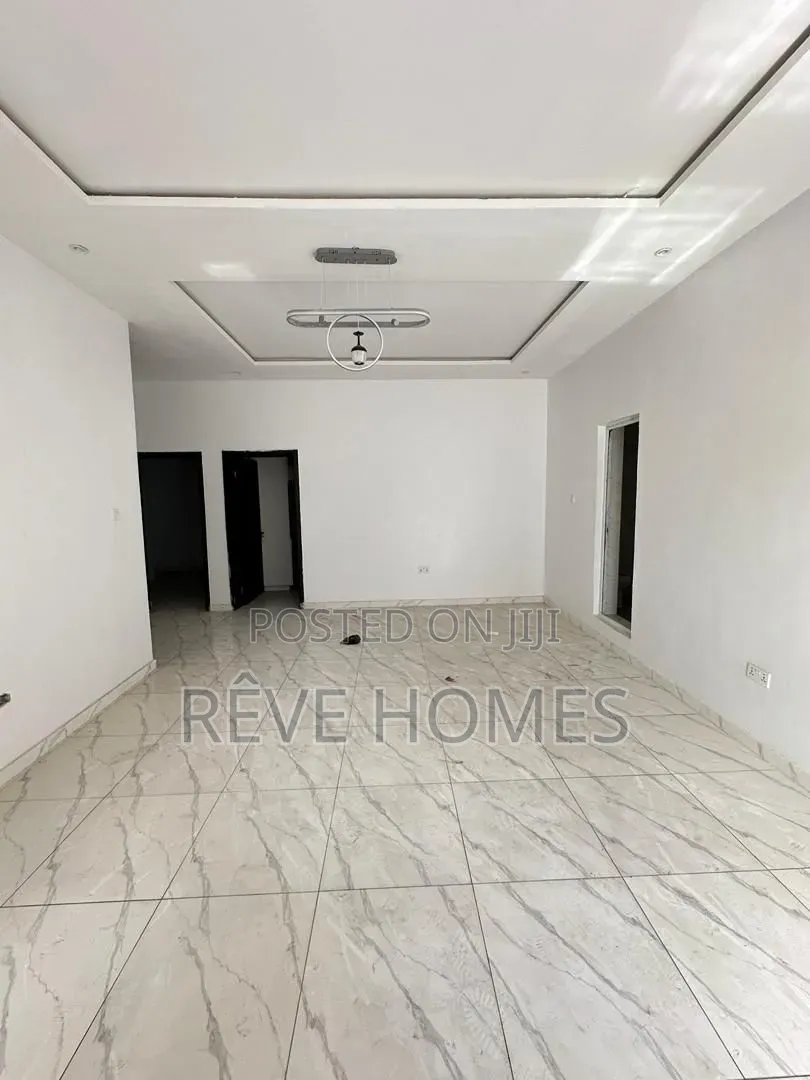 3bdrm Apartment in Mobil, Ilaje for sale in Ilaje