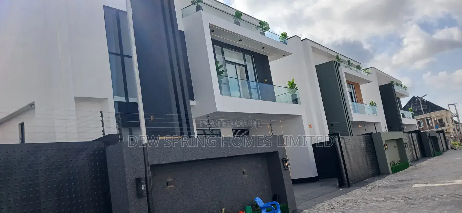 5bdrm Mansion in Harise Drive, Lekki Expressway for sale in Lekki Expressway