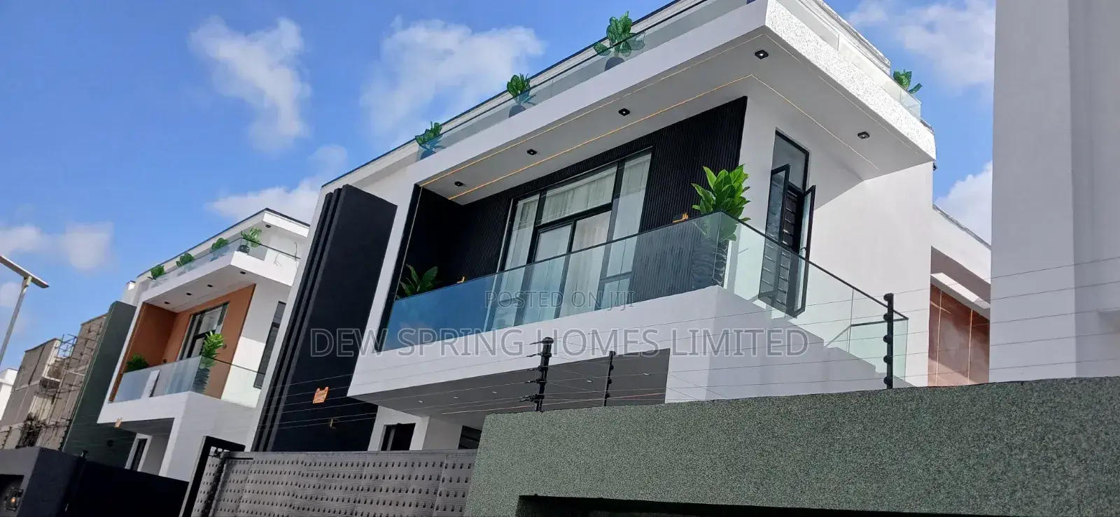 5bdrm Mansion in Harise Drive, Lekki Expressway for sale in Lekki Expressway