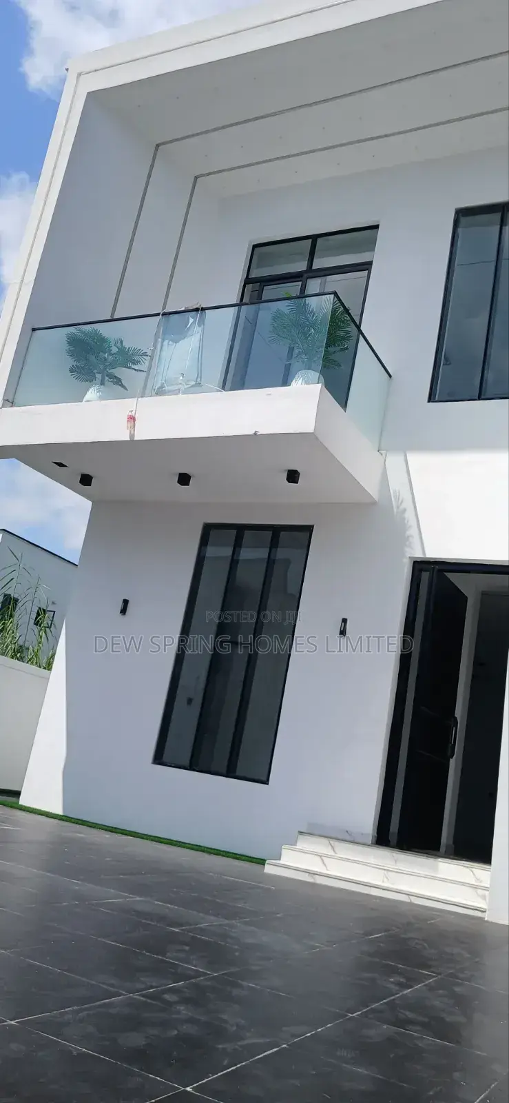 5bdrm Duplex in Harise Drive, Vgc for sale in VGC / Ajah