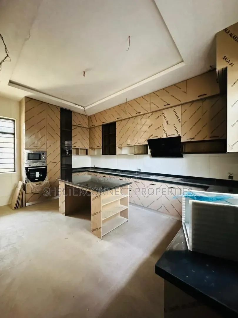 5bdrm Duplex in Omole Phase 1 for sale in Omole Phase 1