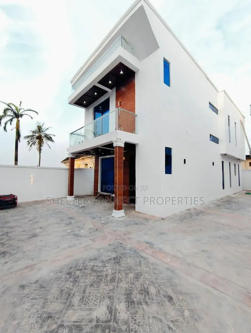 4bdrm Duplex in Fagba for sale in Fagba
