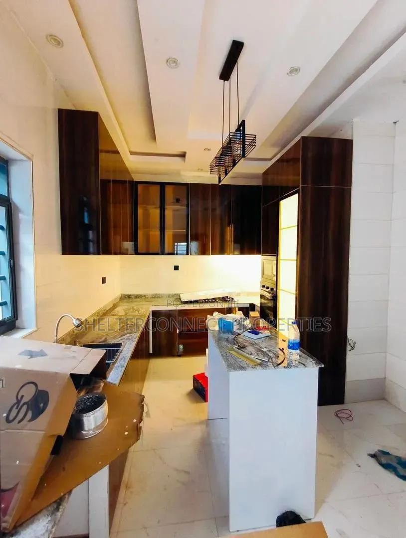 4bdrm Duplex in Fagba for sale in Fagba
