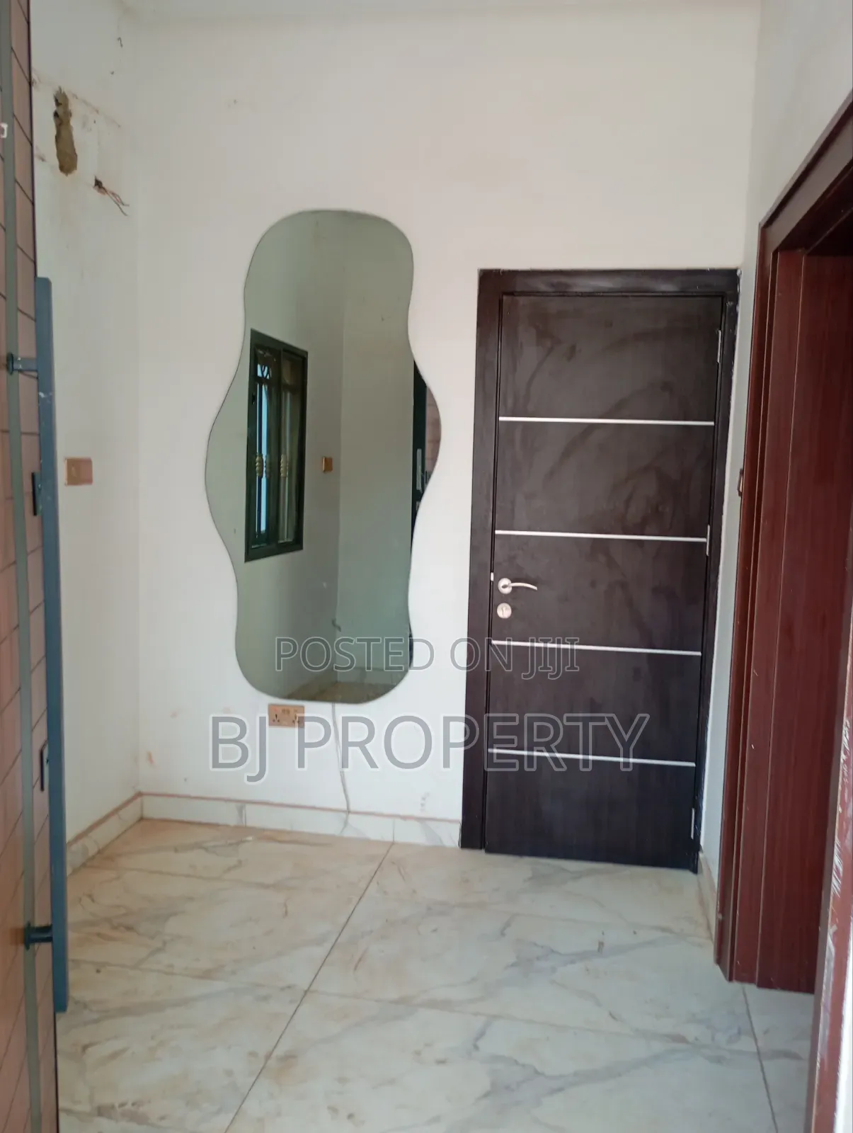 4bdrm Duplex in Justice, Bunkoro for sale in Bunkoro