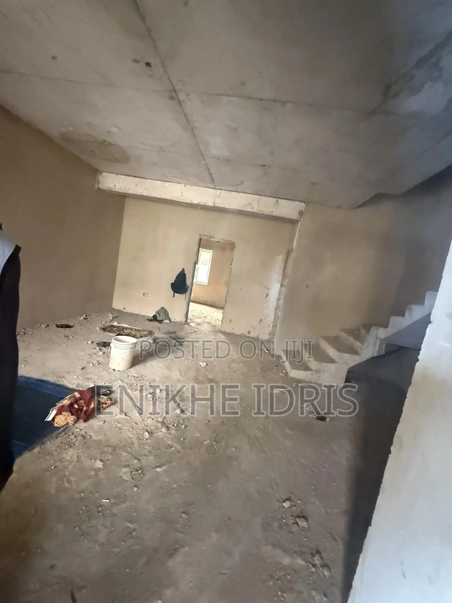 3bdrm Townhouse/Terrace in Esther Court, Sabon Lugbe for sale in Sabon Lugbe