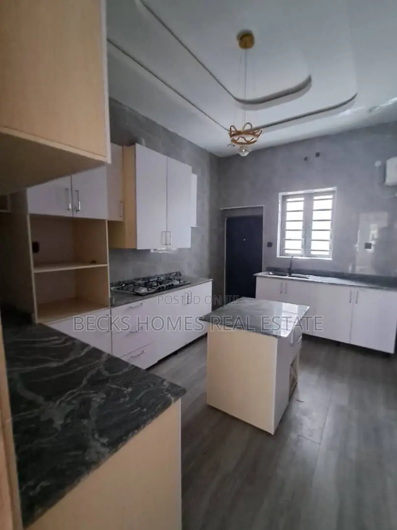 4bdrm Duplex in Magodo for rent in Magodo