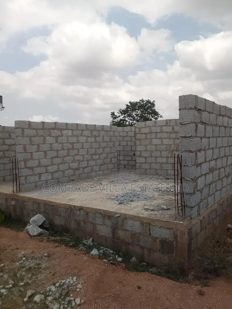 4bdrm Duplex In Sabon Lugbe For Sale in Sabon Lugbe