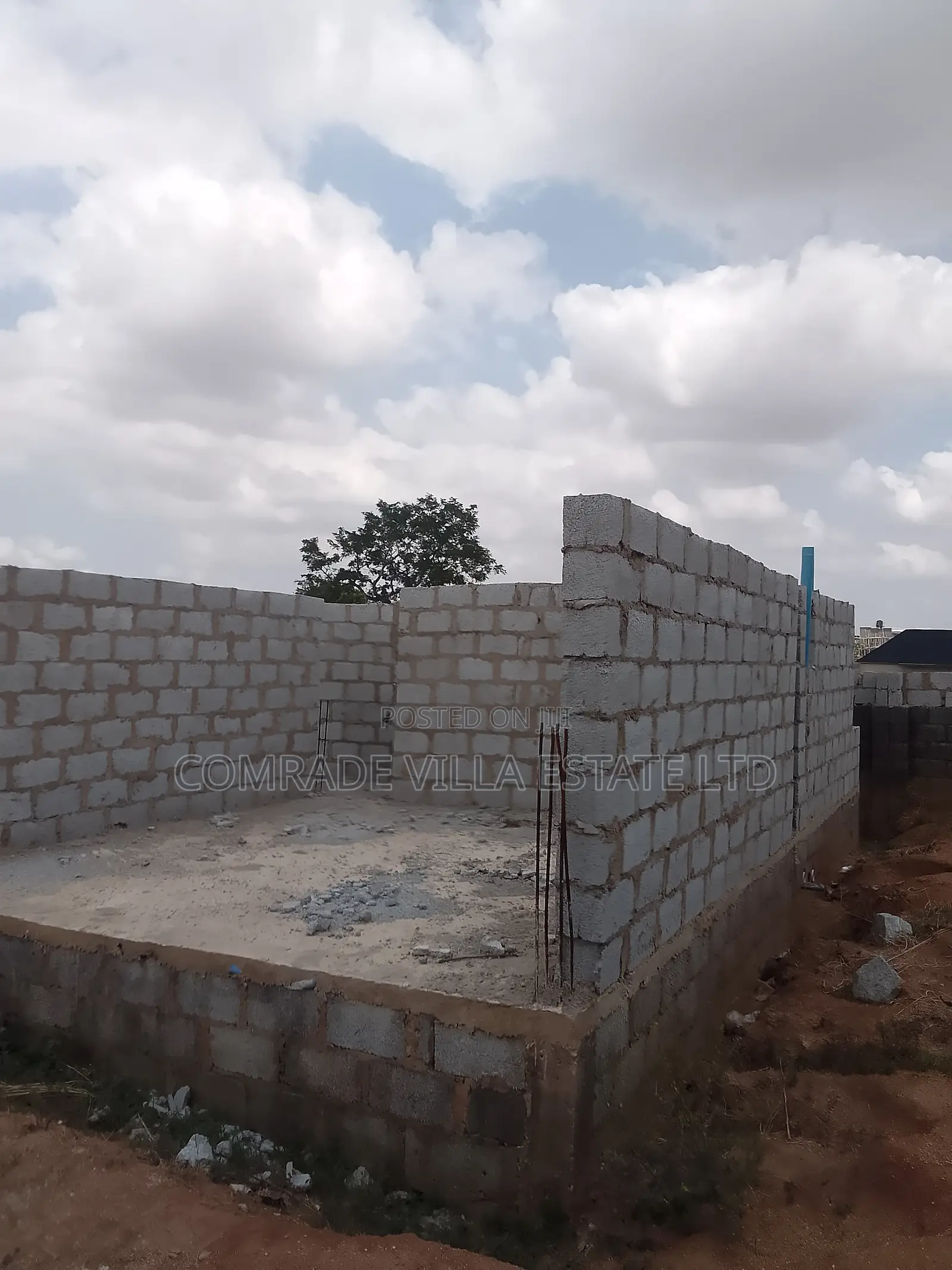 4bdrm Duplex In Sabon Lugbe For Sale in Sabon Lugbe