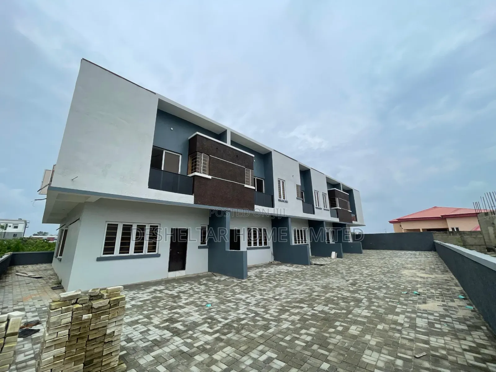 3bdrm Duplex in Oceanbay Estate, Chevron for rent in Chevron