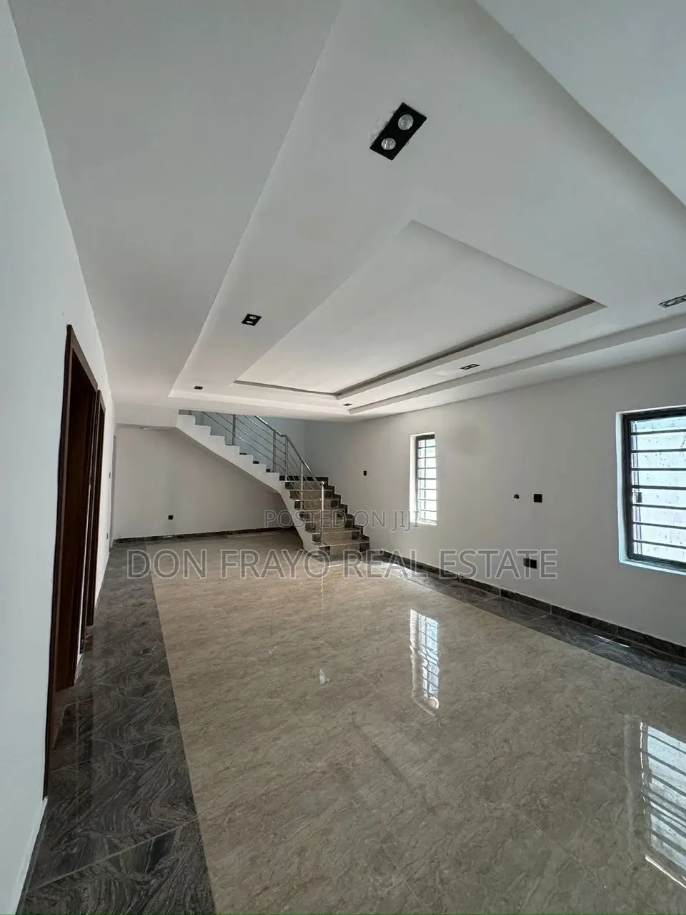 4bdrm Duplex in Onikoko Close Agodi for sale in Agodi