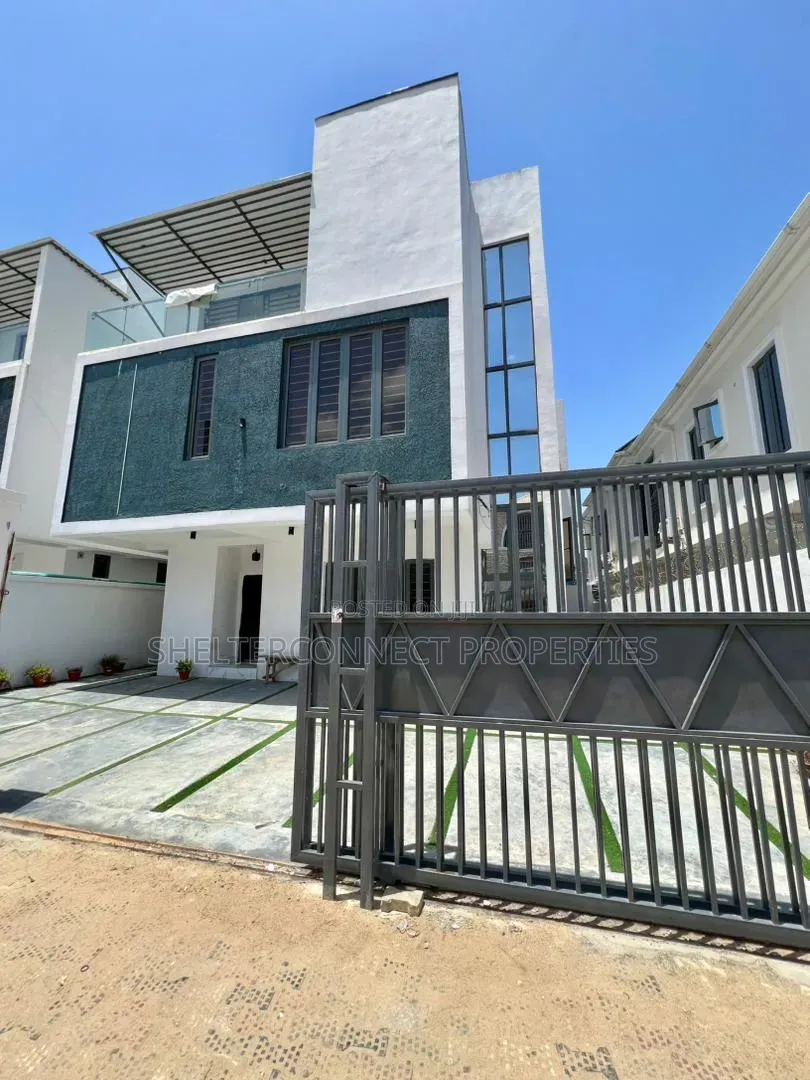 4bdrm Duplex in Ologolo for sale in Ologolo