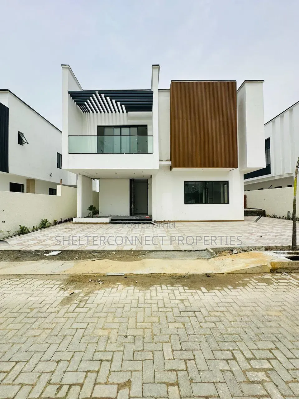 4bdrm Duplex in Lekki Phase 1 for sale in Lekki Phase 1