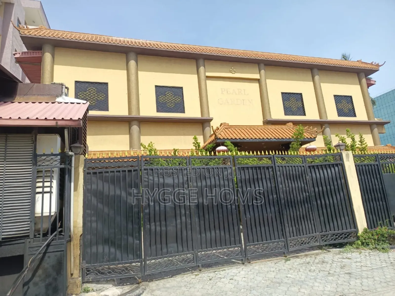 Detached Duplex Good for Lounge Restaurant Supermarket in Ahmadu Bello Way