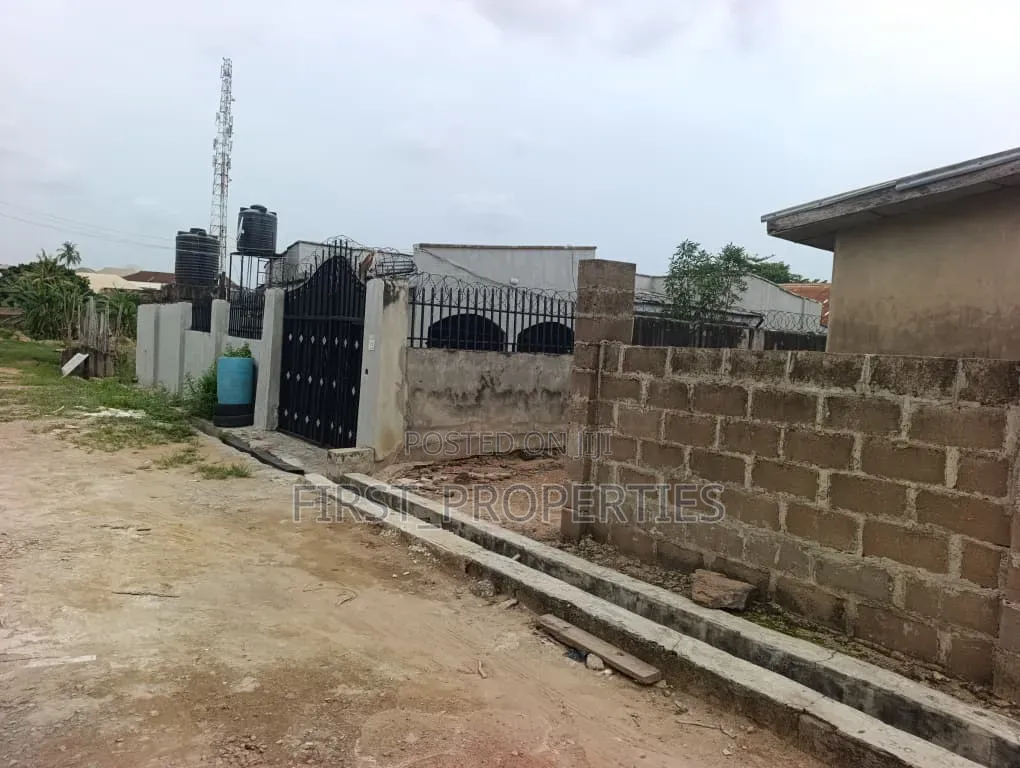 Cut of Plot of Land at Deloped Environment in Oyo
