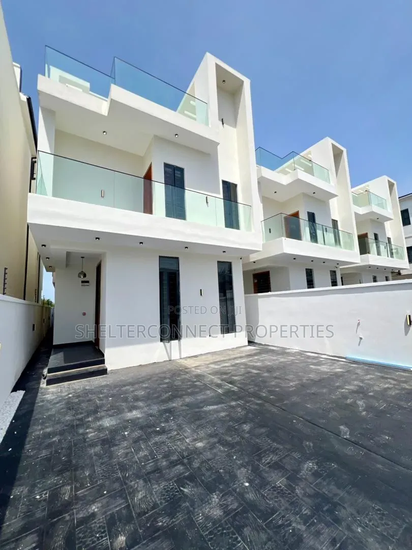 4bdrm Duplex in Ikota for sale in Ikota