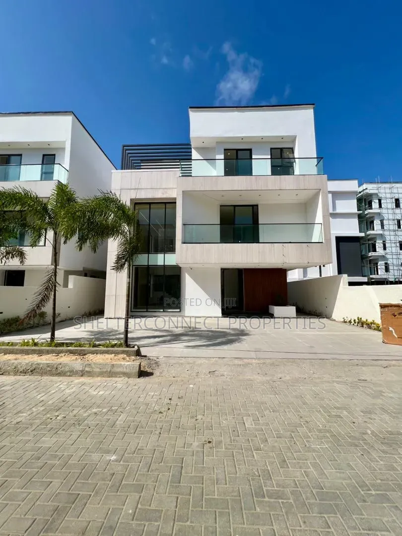6bdrm Duplex in Lekki Phase 1 for sale in Lekki Phase 1