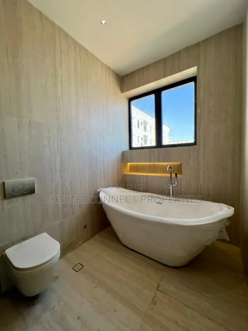 6bdrm Duplex in Lekki Phase 1 for sale in Lekki Phase 1