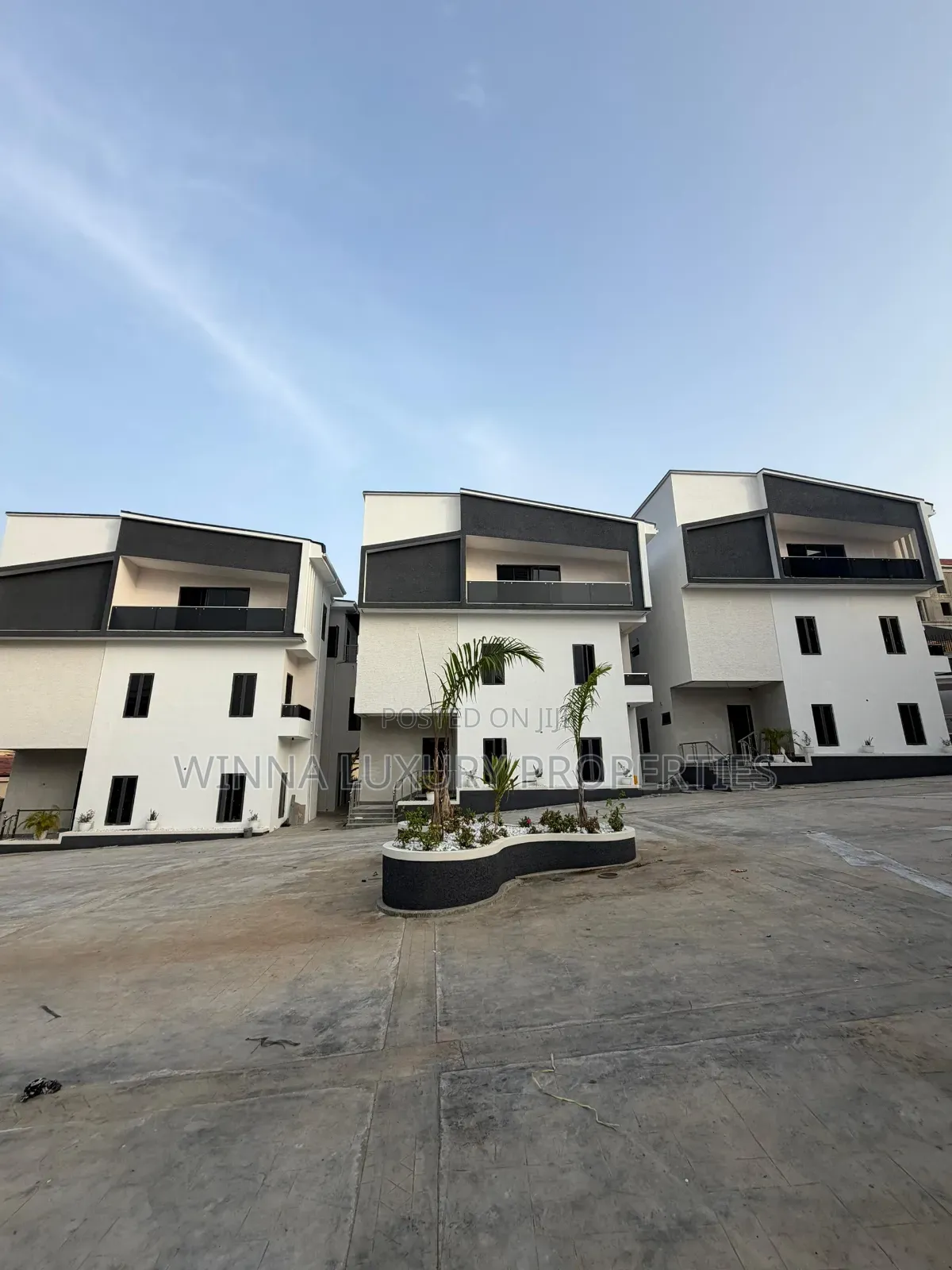 15bdrm Duplex in Asokoro Main for sale in Asokoro