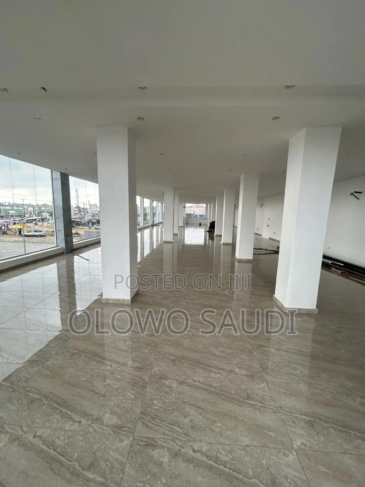 *Commercial Space ||300 || Office / Showroom* in Sangotedo
