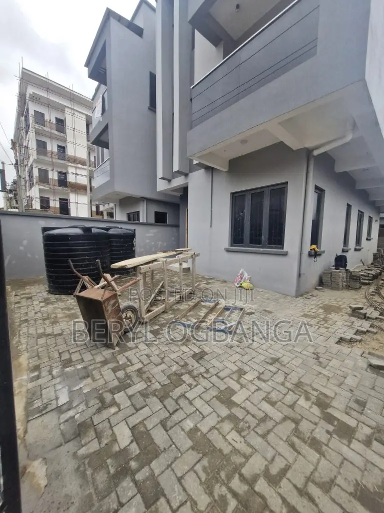 4bdrm Duplex in Lekki Phase 1 for sale in Lekki Phase 1