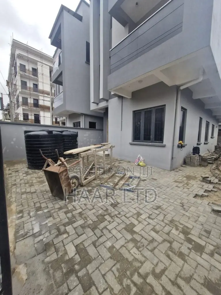 4bdrm Duplex in Lekki Phase 1 for sale in Lekki Phase 1