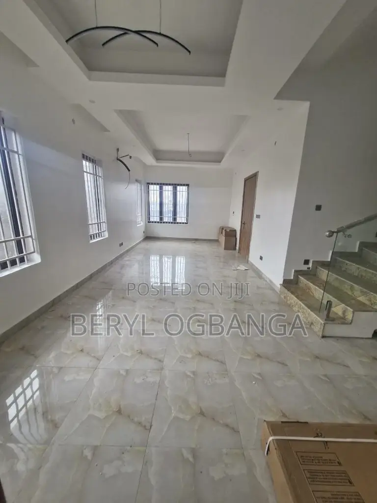4bdrm Duplex in Lekki Phase 1 for sale in Lekki Phase 1