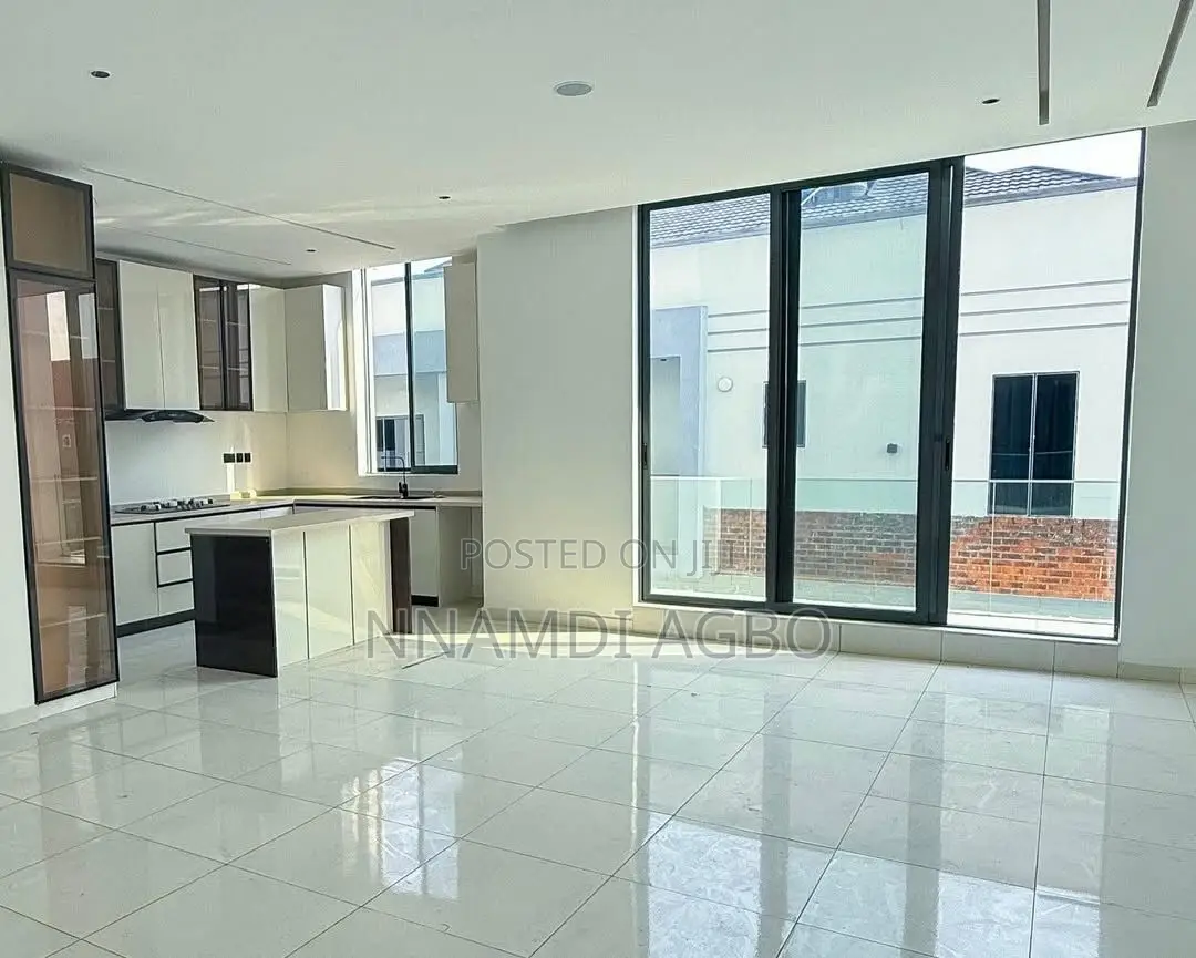 2bdrm Apartment in Victoria Island Extension for sale in Victoria Island Extension