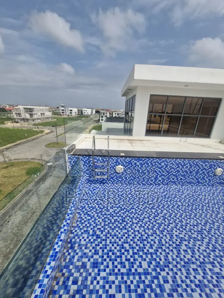5bdrm Duplex in Ikate for sale in Ikate