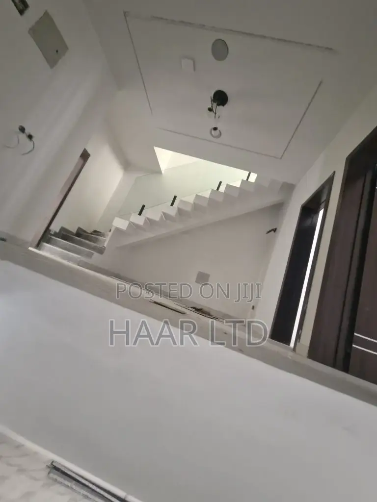 4bdrm Duplex in Osapa london for sale in Osapa london