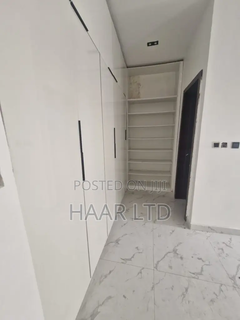 4bdrm Duplex in Osapa london for sale in Osapa london