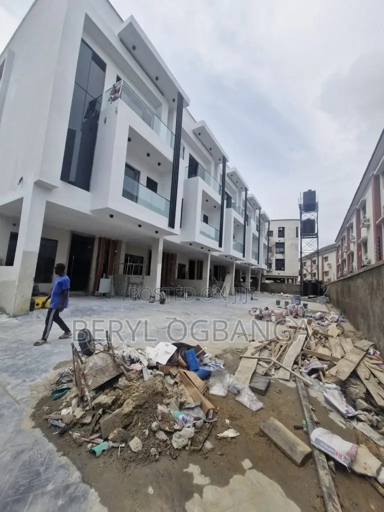 4bdrm Duplex in Osapa london for sale in Osapa london