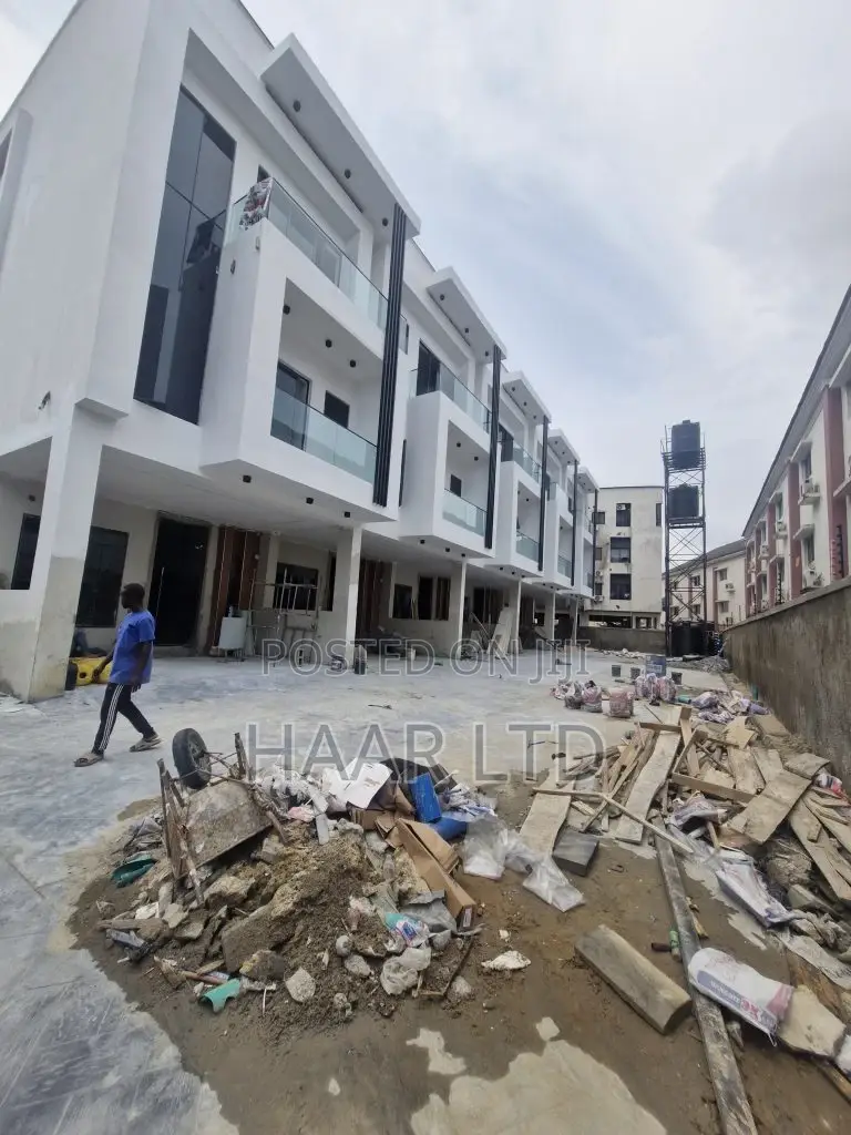 4bdrm Duplex in Osapa london for sale in Osapa london
