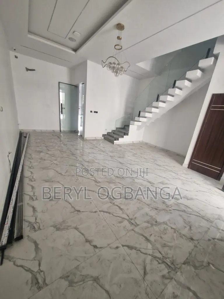 4bdrm Duplex in Osapa london for sale in Osapa london