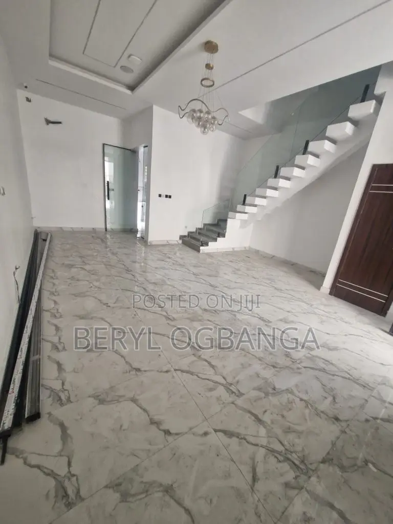 4bdrm Duplex in Osapa london for sale in Osapa london