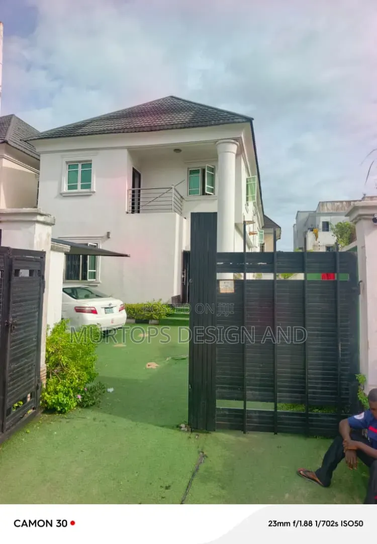 6bdrm Duplex in Lekki Phase 1 for rent in Lekki Phase 1