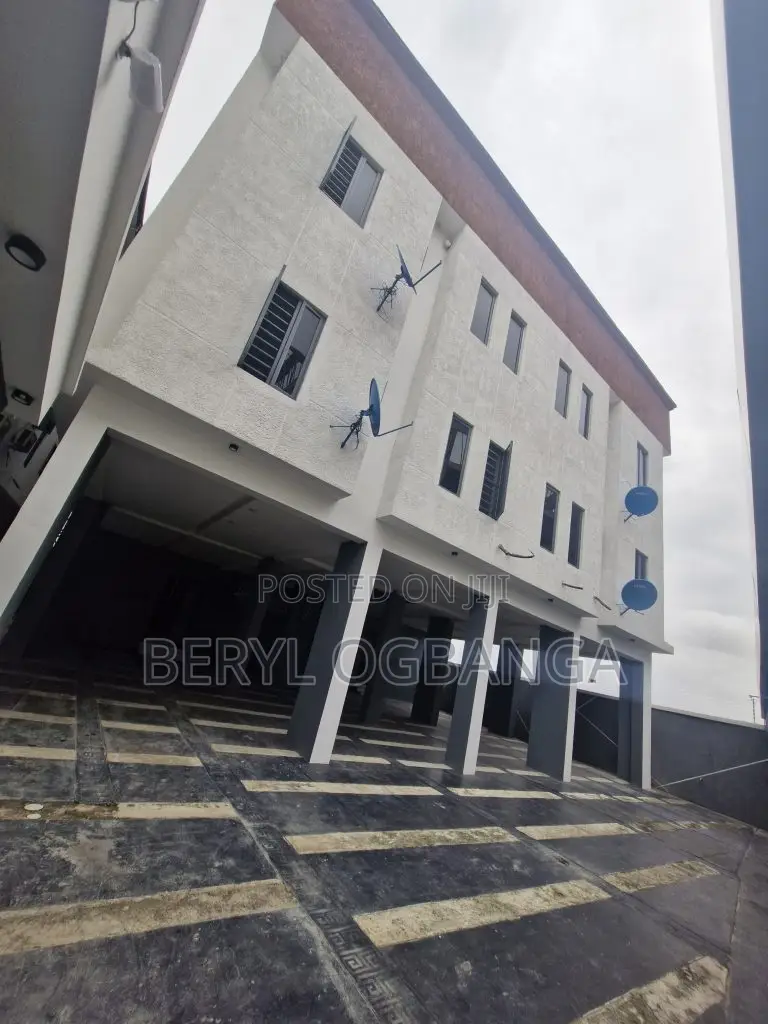 2bdrm Apartment in Lekki Phase 1 for sale in Lekki Phase 1