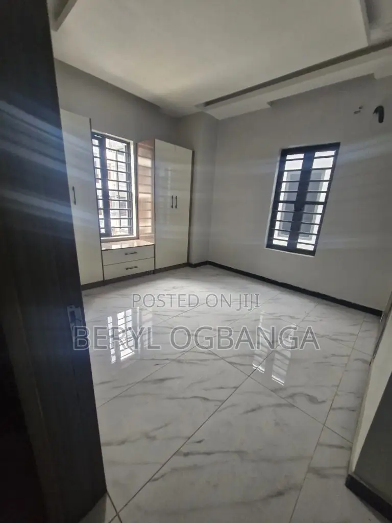 2bdrm Apartment in Lekki Phase 1 for sale in Lekki Phase 1