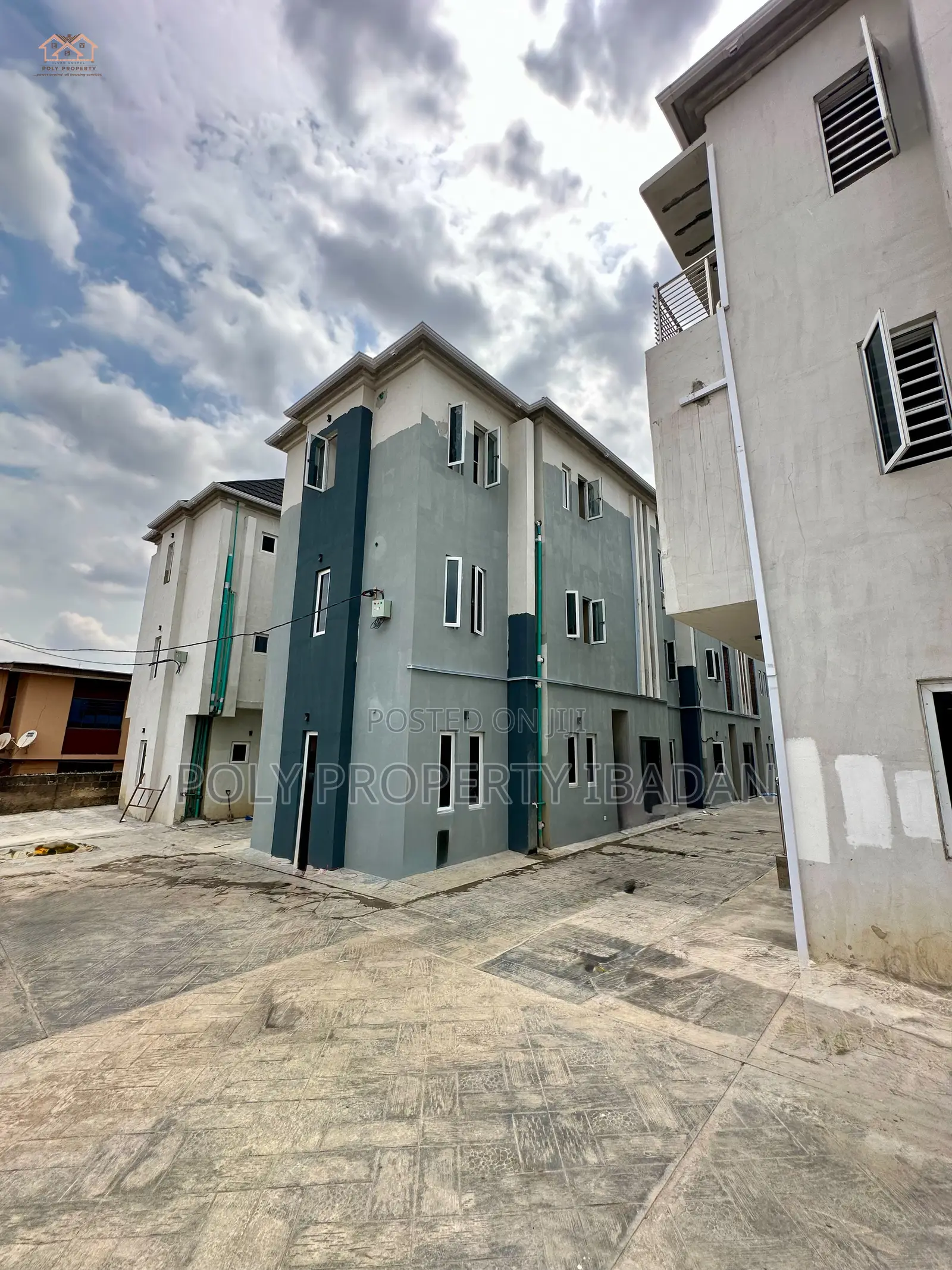 1bdrm Apartment in Atoyebi Court, Ibadan for sale in Ibadan