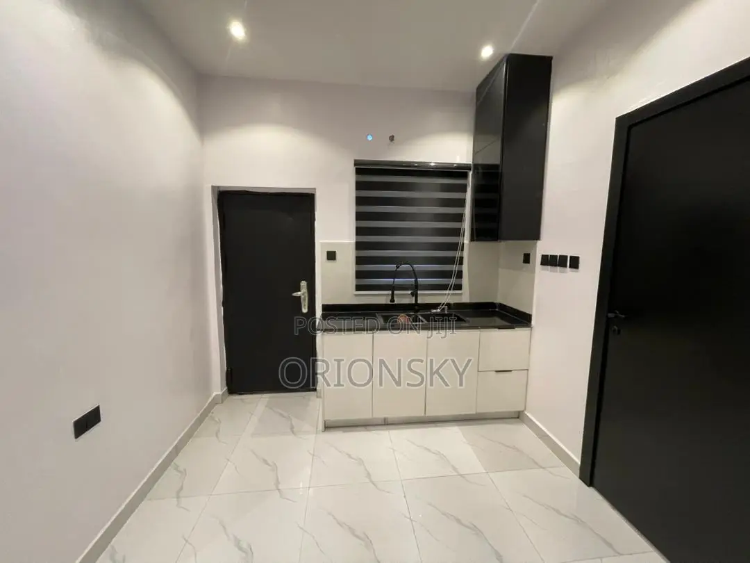 3bdrm Apartment in Lekki for sale in Lekki Phase 1