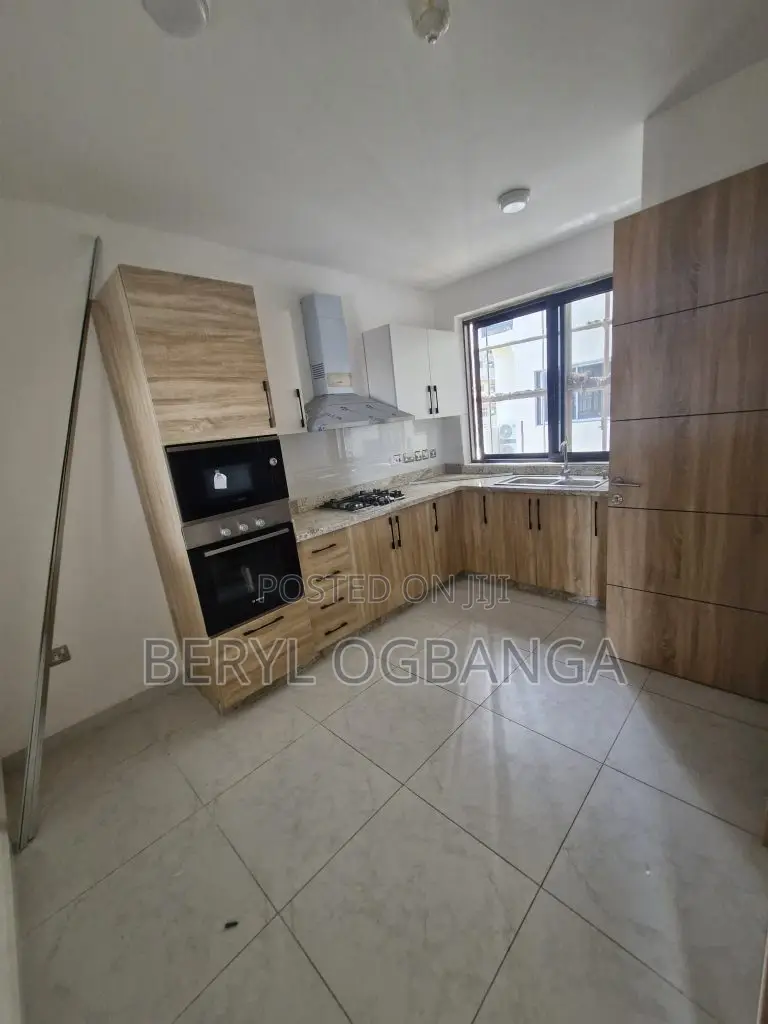 2bdrm Apartment in Ahmadu Bello Way for sale in Ahmadu Bello Way