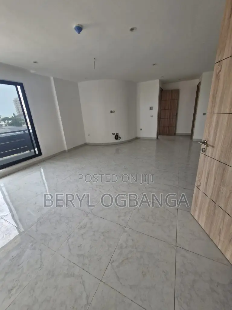2bdrm Apartment in Ahmadu Bello Way for sale in Ahmadu Bello Way