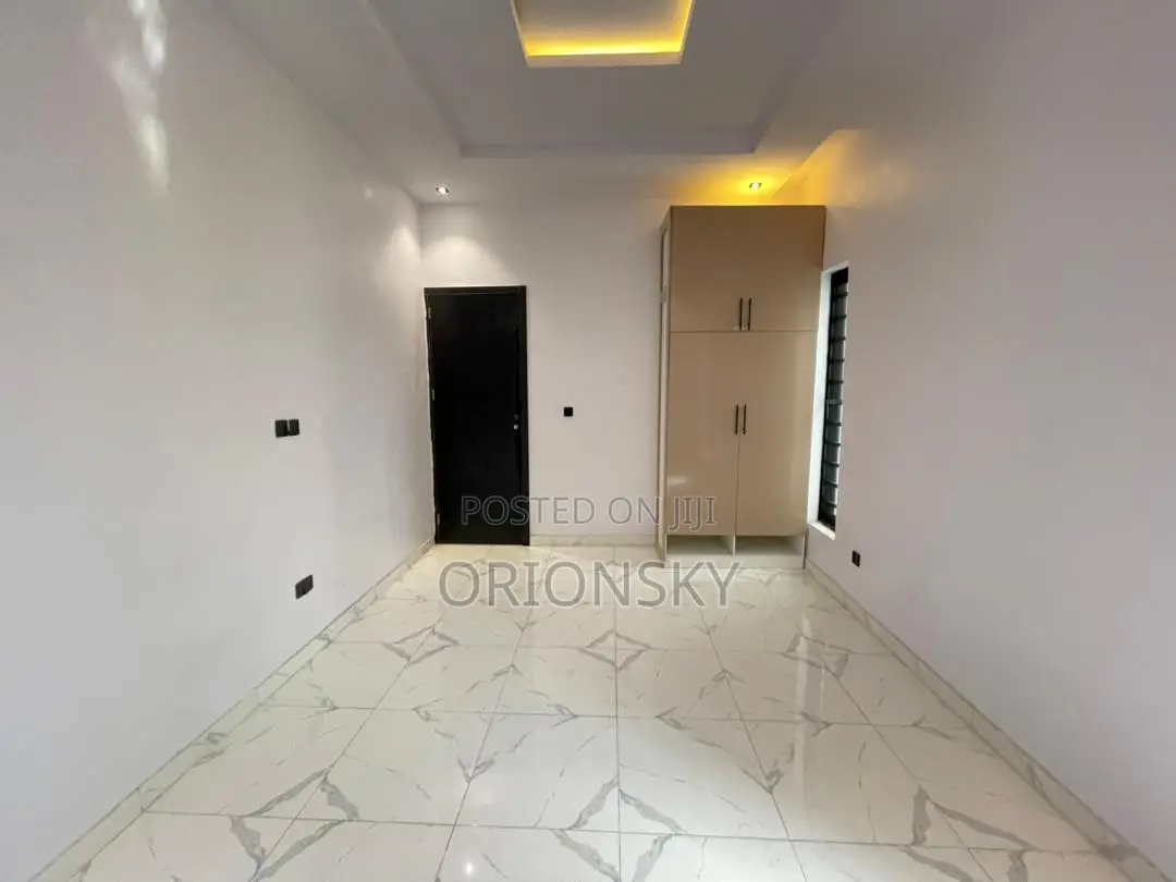 5bdrm Duplex in Megamound, Lekki Phase 1 for sale in Lekki Phase 1