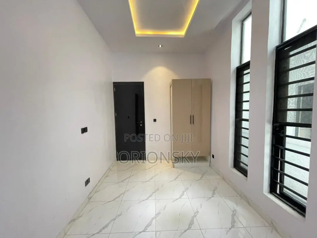 5bdrm Duplex in Megamound, Lekki Phase 1 for sale in Lekki Phase 1