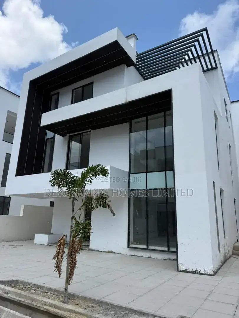 5bdrm Mansion in Lekki for sale in Lekki Phase 1