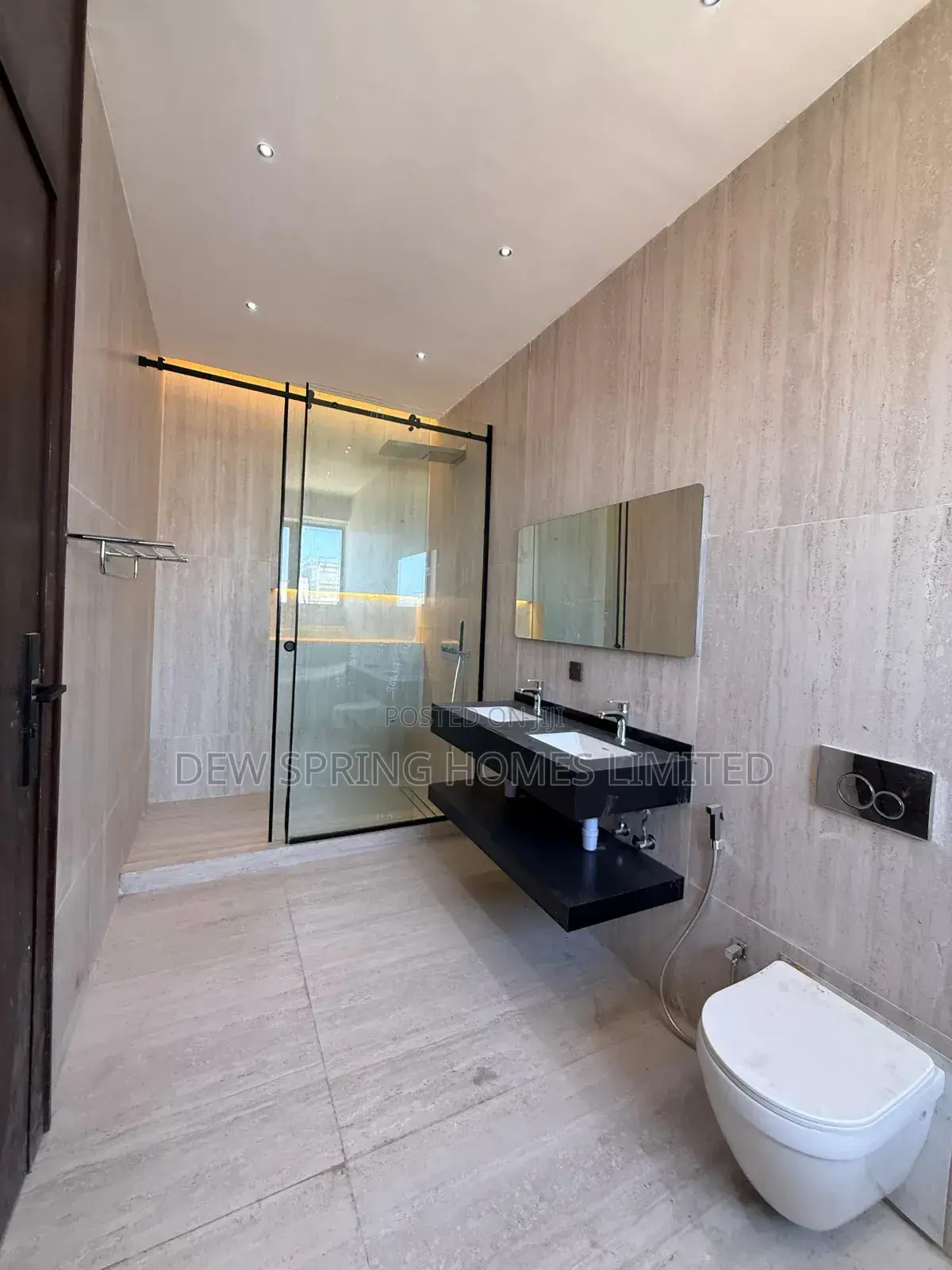 5bdrm Mansion in Lekki for sale in Lekki Phase 1